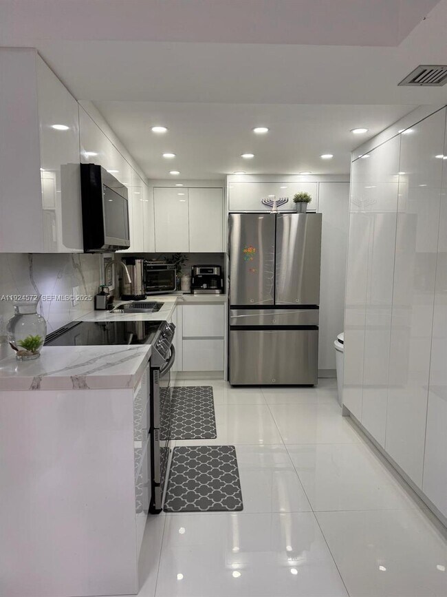 Foto del edificio - 3800 S Ocean Dr