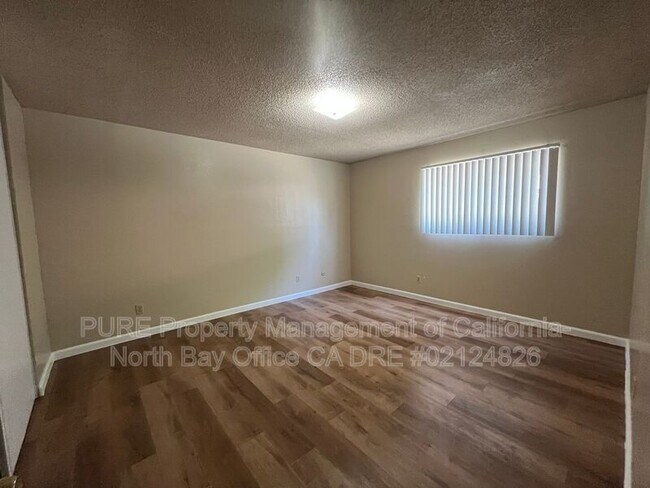 Building Photo - 308 Cooper Ln