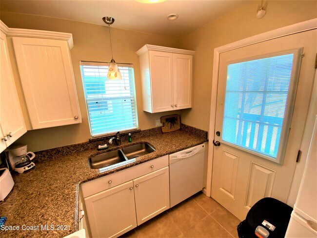 Foto del edificio - 311 Taylor Ave