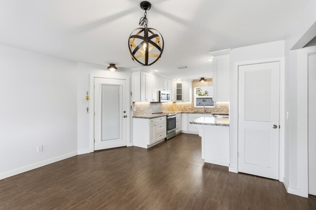 Building Photo - 109 Wettaw Ln