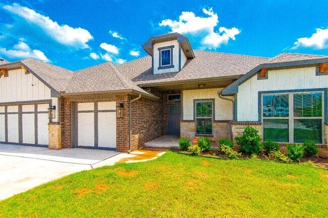 Building Photo - 2244 E Kellan Ct Terrace