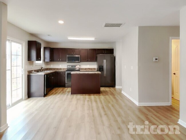 Building Photo - 6604 Tromble Rd