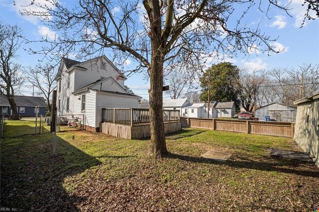 Foto del edificio - 3 BED, 2 BATH SINGLE FAMILY HOME