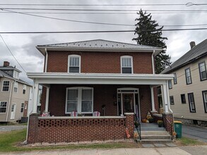 Building Photo - 68 Garber St