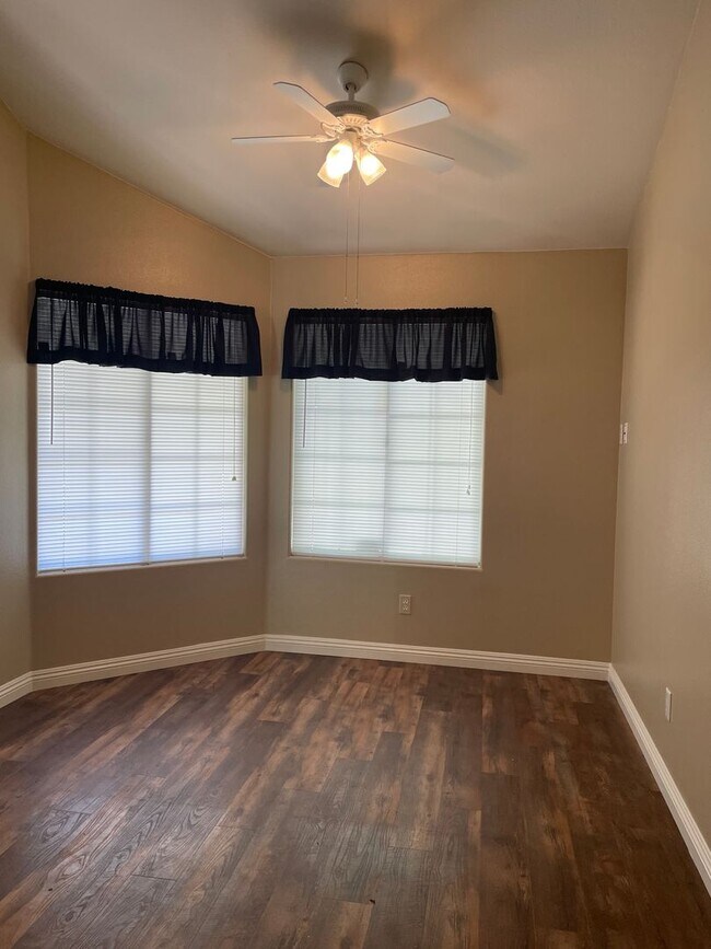 Building Photo - Wonderful home located in the Dominion Com...