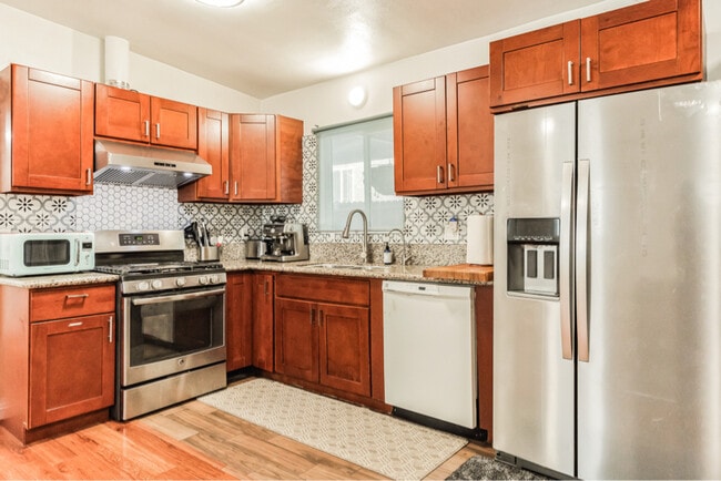 Photo - 1519 W 37th Pl House