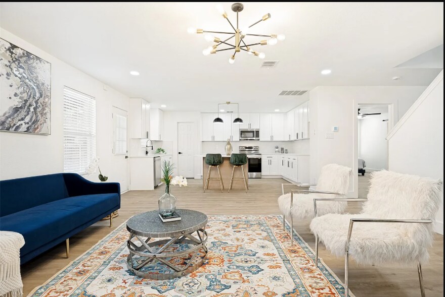 Foto del edificio - 4829 Cedar Crest Dr