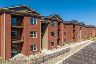 Building Photo - 8500 Westmont Dr