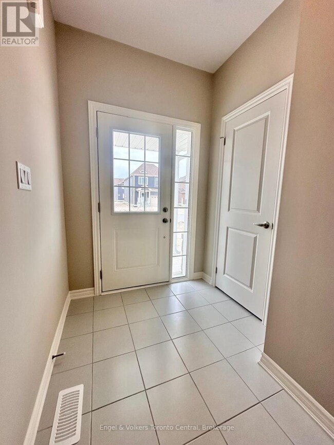 Building Photo - 209 Clipper Dr