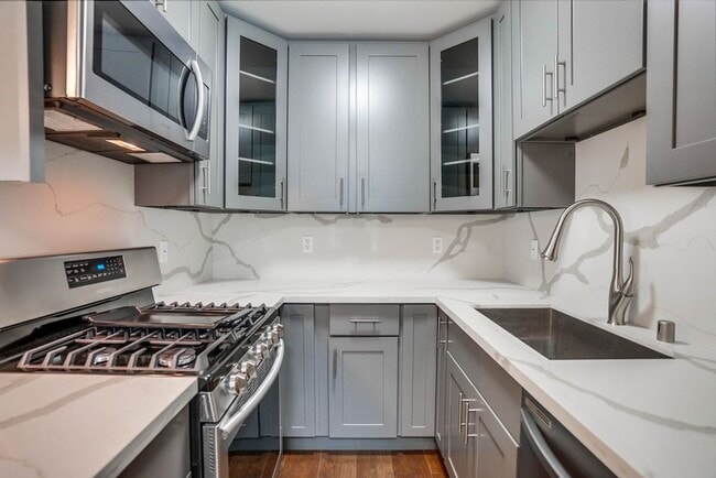 Building Photo - 920 Enterprise Ave