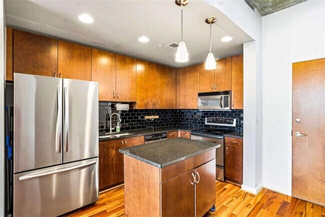 Foto del edificio - 860 Peachtree St NE