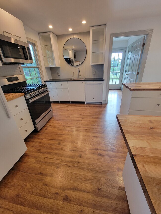 Foto del edificio - 33 Rittenhouse Rd