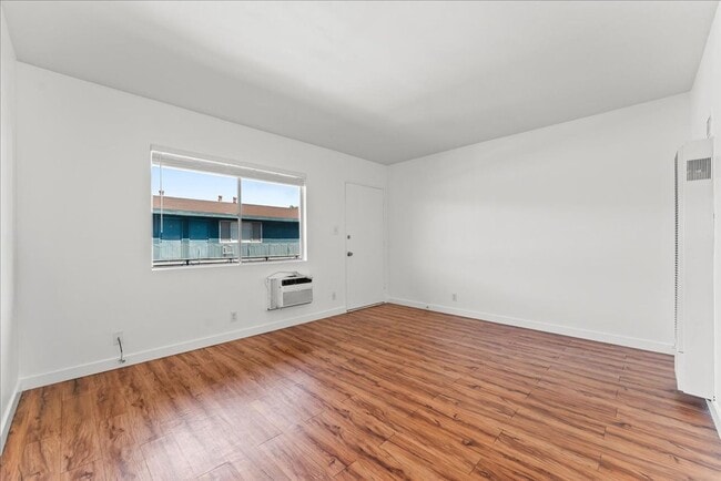 Building Photo - 7733 Laurel Canyon Blvd