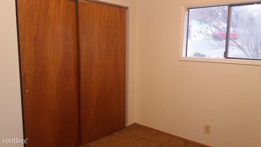 Building Photo - 105 E Woodworth St
