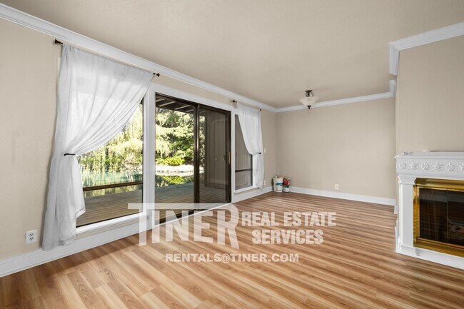 Building Photo - 2494 Larkspur Ln