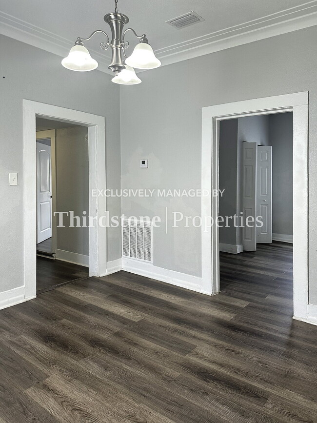 Building Photo - 1474 Windle St