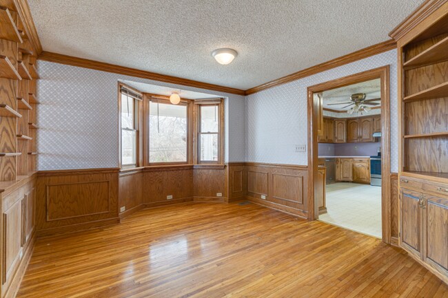 Building Photo - 160 Dellway Dr