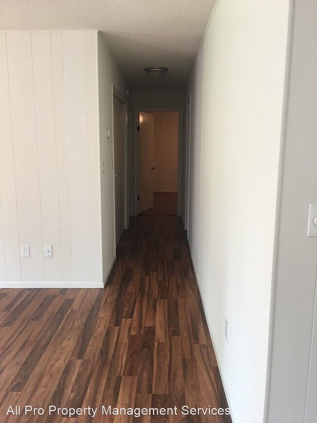 Building Photo - 2 br, 1 bath House - 1125 Tramel Road