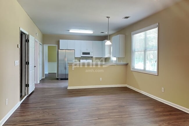 Foto del edificio - 1852 Clear Springs Ln