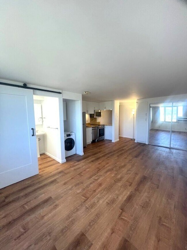 Foto del edificio - Renovated Studio / 1 Bath in Century Park ...