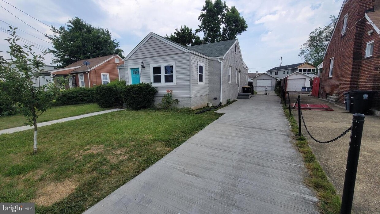 3310 Navy Day Dr, Hillcrest Heights, MD 20746 House Rental in