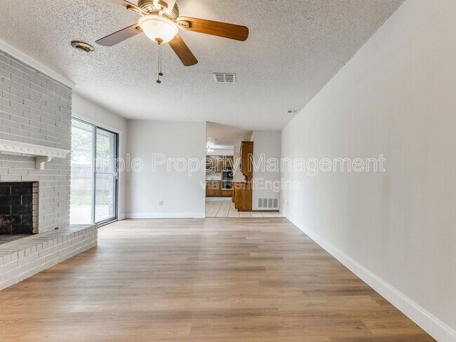 Building Photo - 5816 NW 90th St