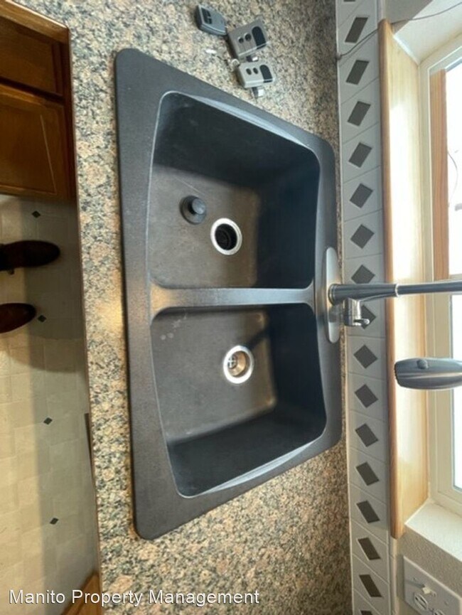 Foto del edificio - 4 br, 3 bath House - Woodland Park Dr. 801...