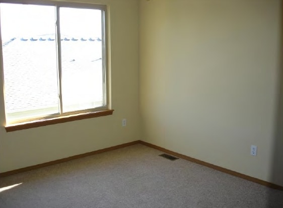  - 5550-5596 Green Ln