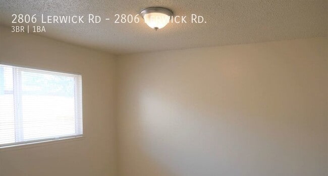 Building Photo - 2806 Lerwick Rd