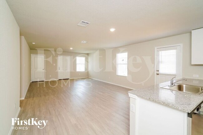 Foto del edificio - 10731 Prusiner Dr