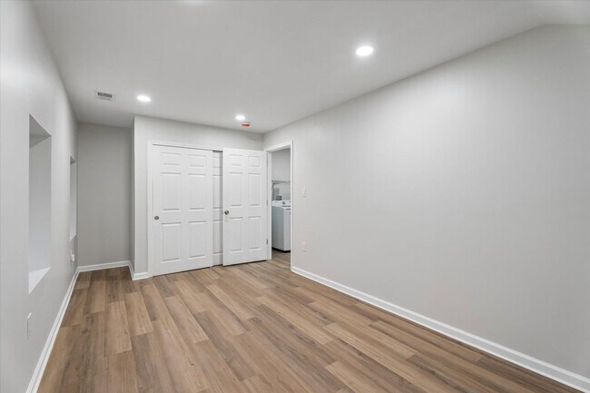 Foto del edificio - 4359 Fleming St