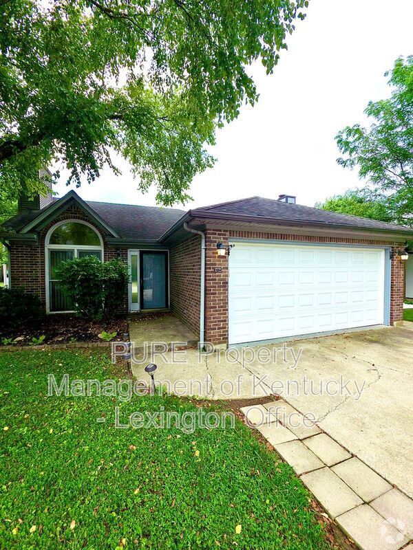 Building Photo - 3725 Cottage Cir