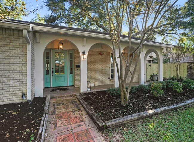 Foto del edificio - 430 Woodvine Dr