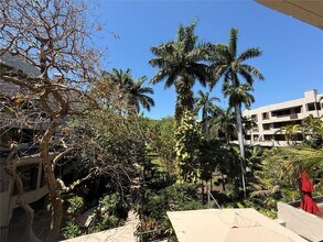 Building Photo - 161 Crandon Blvd