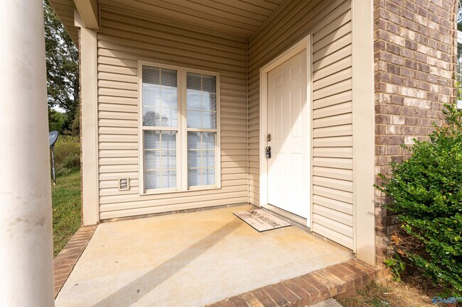 Foto del edificio - 105 Kaileigh Paige Cir