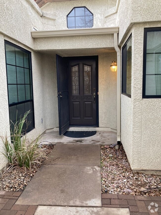 Villa del Rio Apartments for Rent with Washer & Dryer Tucson, AZ 1