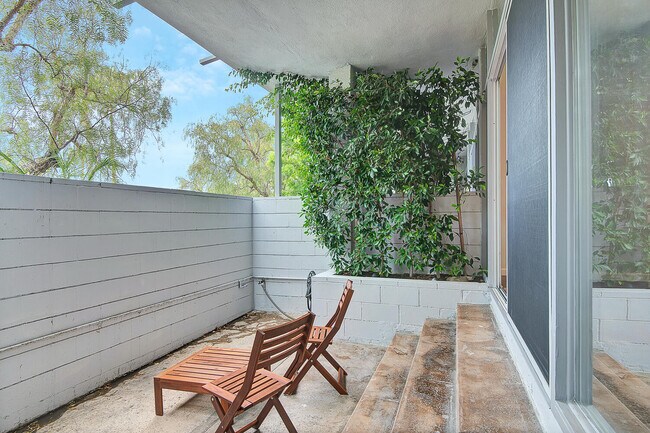 Building Photo - 16601 Marquez Ave