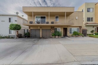 Building Photo - 1711 Coronado Ave