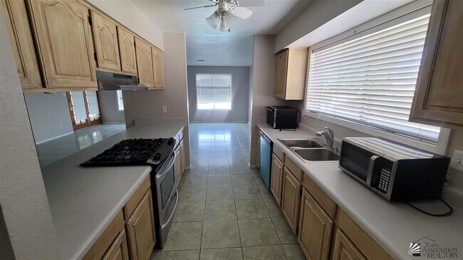 Foto del edificio - 7416 E 25th St