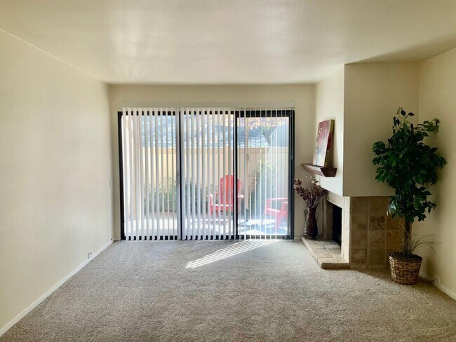 Building Photo - Clean Neat 2 Bedroom 2 Bathroom Alicante C...