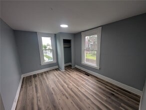 Building Photo - 226 W Miller St