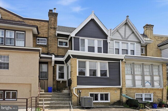 Building Photo - 5616 Florence Ave