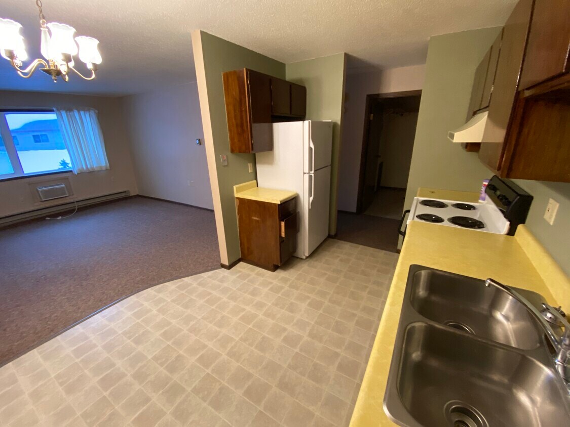 Foto principal - 530 8th St W