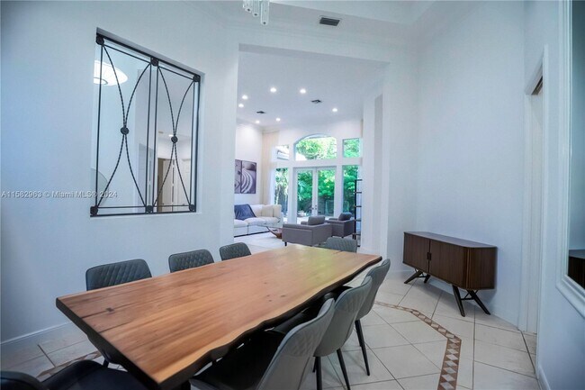 Foto del edificio - 3324 Oak Hill St