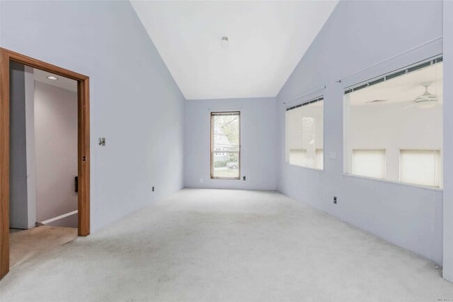 Building Photo - 175 Iceland Dr