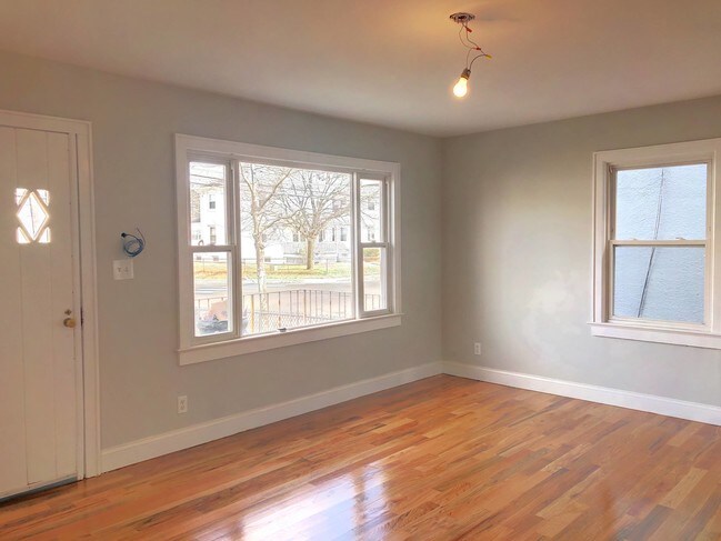 Foto del edificio - 1536 Asbury Ave
