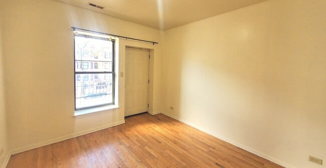 Building Photo - 4615 S Michigan Ave