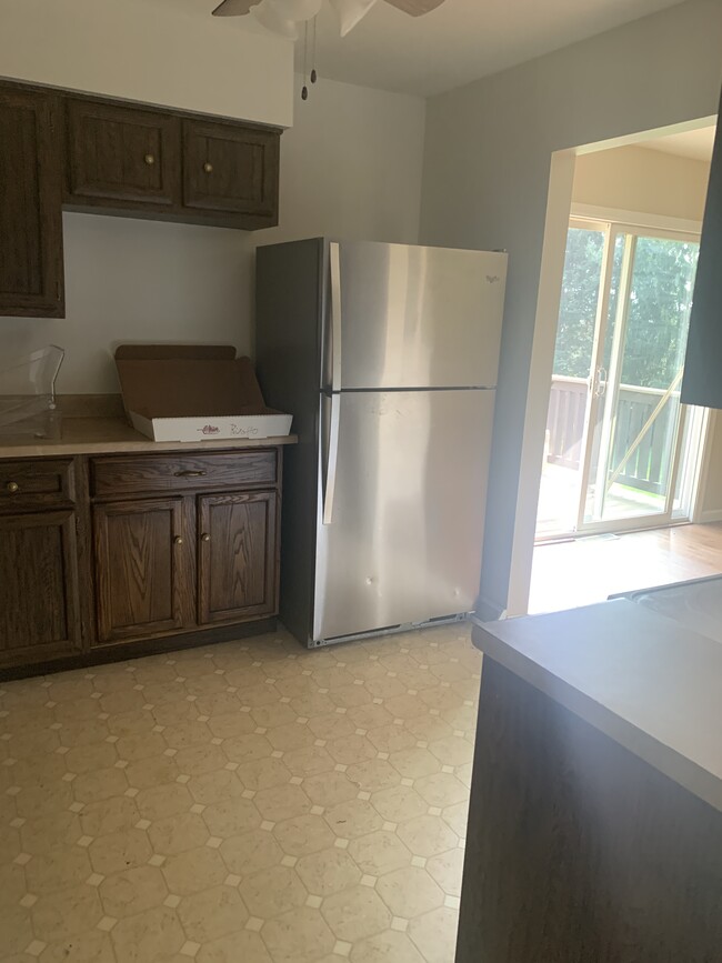 Kitchen - 135 Youkers Rd