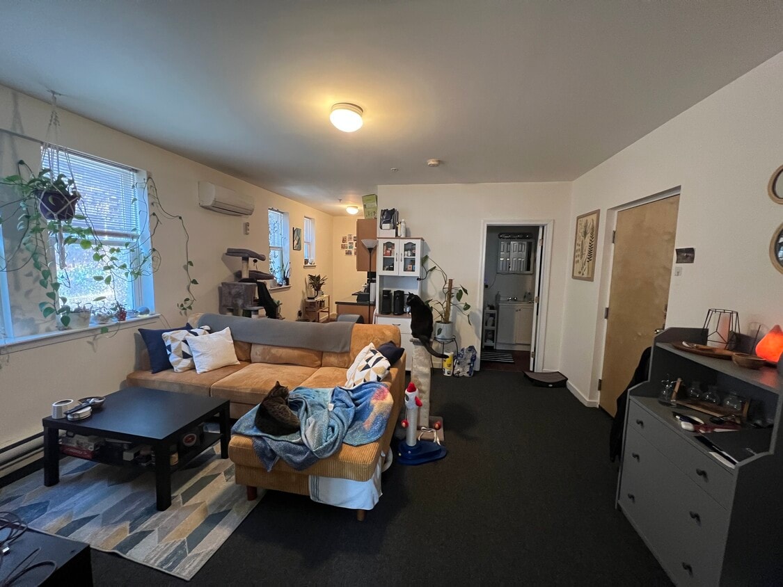 Primary Photo - 4500 Walnut St
