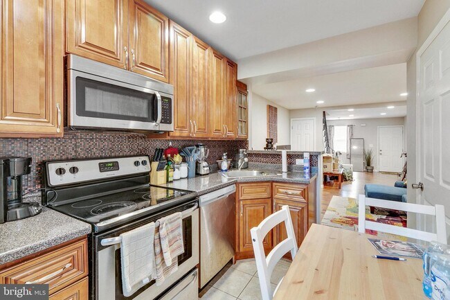 Building Photo - 3847 Melon St